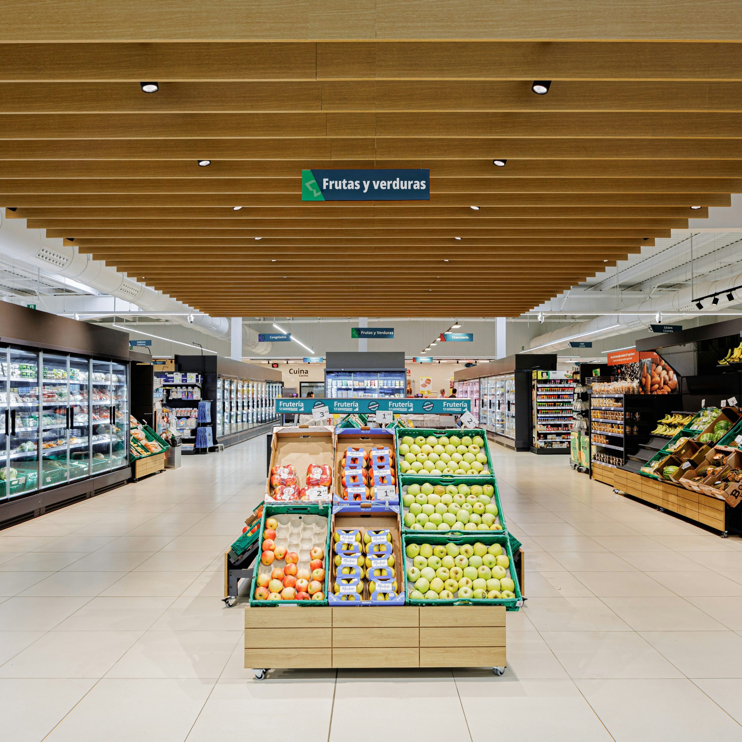 constructora especializada en supermercados